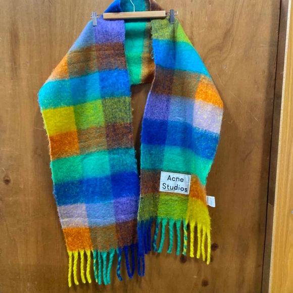 Acne Studios MOHAIR CHECKED SCARF - Picture 5 of 5